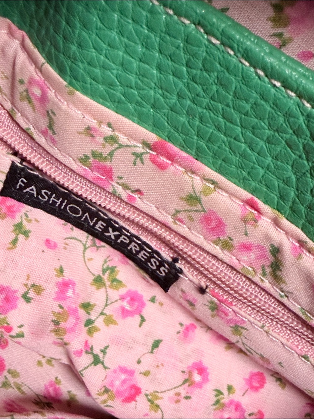 Fashion Express Green Leather Wristlet Clutch with Decorative Buckle - Picture 6 of 7